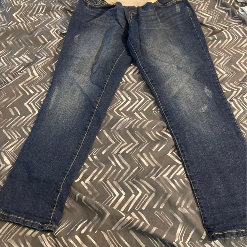 Maternity jeans size large